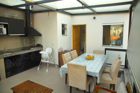 Casa à venda com 142m², 3 quartos e 2 vagasÁrea comum