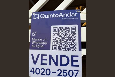 Casa à venda com 142m², 3 quartos e 2 vagas Casa à venda com 142m², 3 quartos e 2 vagasPlaquinha
