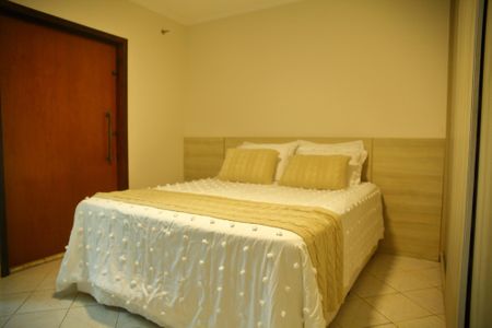 Casa à venda com 142m², 3 quartos e 2 vagasSuíte