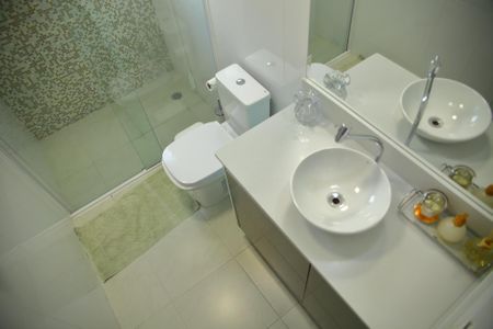 Casa à venda com 142m², 3 quartos e 2 vagasBanheiro Social