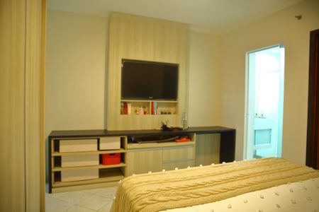 Casa à venda com 142m², 3 quartos e 2 vagasSuíte