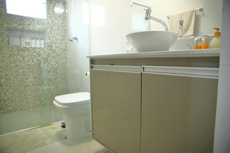 Casa à venda com 142m², 3 quartos e 2 vagasBanheiro Social