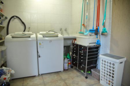 Casa à venda com 142m², 3 quartos e 2 vagasÁrea de Serviço