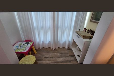 Casa de condomínio à venda com 194m², 3 quartos e 3 vagasSala