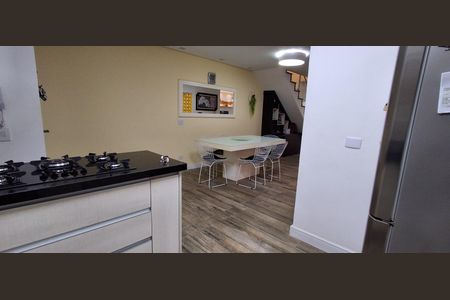 Casa de condomínio à venda com 194m², 3 quartos e 3 vagasCozinha