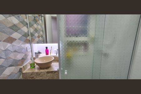 Casa de condomínio à venda com 194m², 3 quartos e 3 vagasBanheiro da Suíte