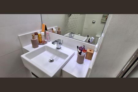 Casa de condomínio à venda com 194m², 3 quartos e 3 vagasBanheiro da Suíte