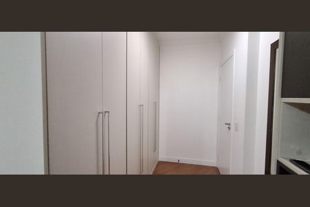 Casa de condomínio à venda com 194m², 3 quartos e 3 vagasSuíte