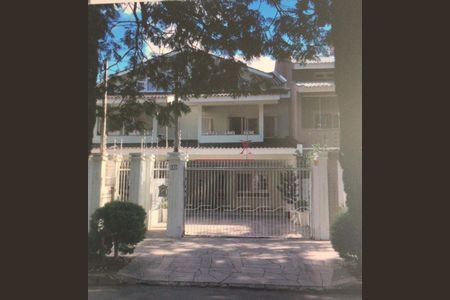Casa à venda com 285m², 4 quartos e 4 vagas
