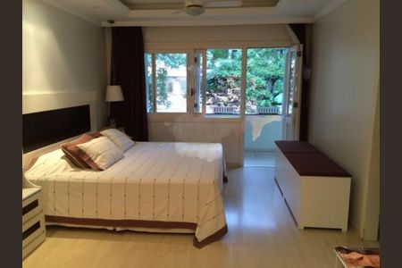 Casa à venda com 285m², 4 quartos e 4 vagas