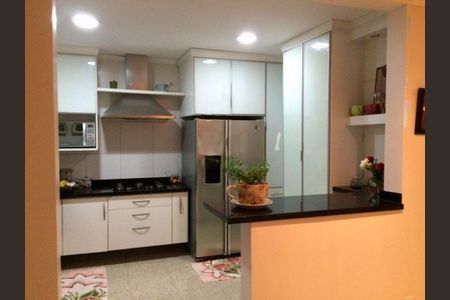 Casa à venda com 285m², 4 quartos e 4 vagas