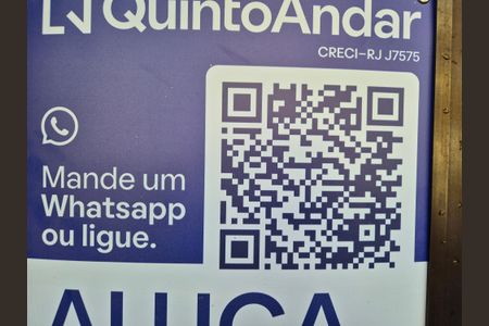 Casa de condomínio à venda com 200m², 3 quartos e 2 vagas Casa de condomínio à venda com 200m², 3 quartos e 2 vagasPlaquinha
