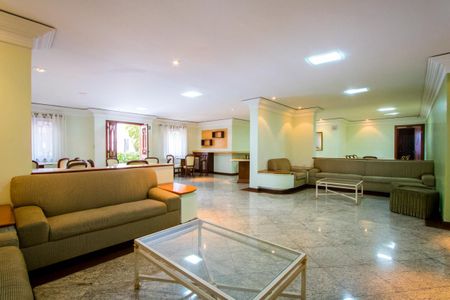 Apartamento à venda com 200m², 3 quartos e 2 vagas Apartamento à venda com 200m², 3 quartos e 2 vagasÁrea comum - Salão de festas