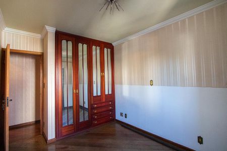 Apartamento à venda com 200m², 3 quartos e 2 vagas Apartamento à venda com 200m², 3 quartos e 2 vagasQuarto 2 - Suíte