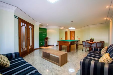 Apartamento à venda com 200m², 3 quartos e 2 vagas Apartamento à venda com 200m², 3 quartos e 2 vagasÁrea comum - Espaço de jogos