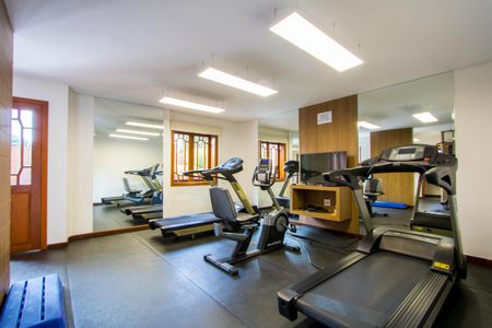 Apartamento à venda com 200m², 3 quartos e 2 vagas Apartamento à venda com 200m², 3 quartos e 2 vagasÁrea comum - Academia