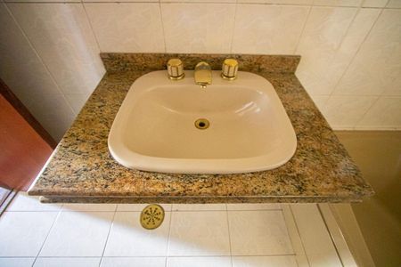 Apartamento à venda com 200m², 3 quartos e 2 vagas Apartamento à venda com 200m², 3 quartos e 2 vagasBanheiro do quarto 3