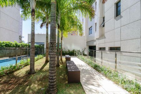 Apartamento à venda com 180m², 4 quartos e 4 vagasÁrea comum - Piscina