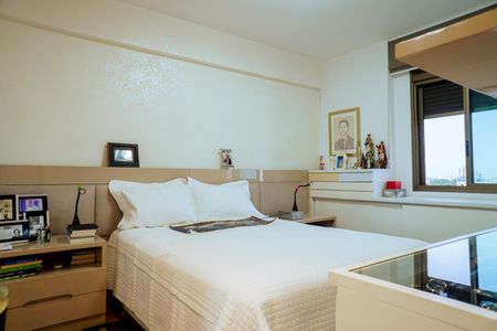 Apartamento à venda com 180m², 4 quartos e 4 vagasSuíte 1