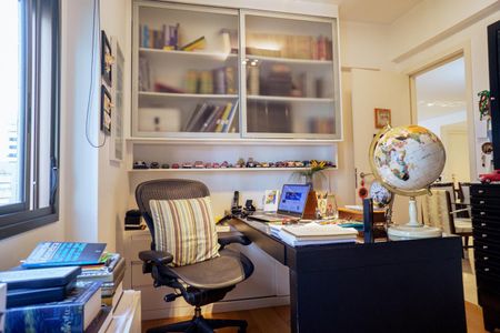 Apartamento à venda com 180m², 4 quartos e 4 vagasSuíte 2