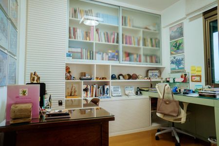 Apartamento à venda com 180m², 4 quartos e 4 vagasQuarto