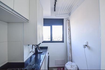 Apartamento à venda com 43m², 2 quartos e 1 vaga Apartamento à venda com 43m², 2 quartos e 1 vagaCozinha e Área de Serviço