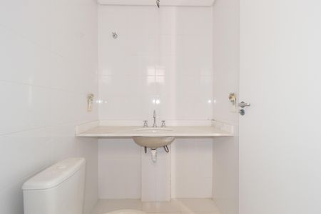 Apartamento à venda com 77m², 3 quartos e 2 vagasBanheiro da Suíte