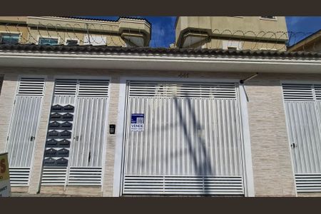 Casa de condomínio à venda com 120m², 2 quartos e 1 vaga Casa de condomínio à venda com 120m², 2 quartos e 1 vagaFachada