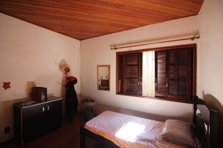 Casa à venda com 380m², 3 quartos e 4 vagasQuarto 2