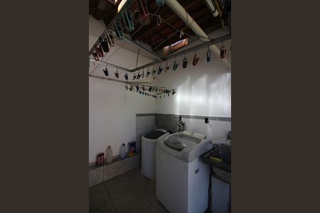 Casa à venda com 380m², 3 quartos e 4 vagasÁrea de Serviço