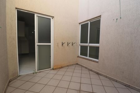Apartamento à venda com 100m², 3 quartos e 2 vagasQuintal