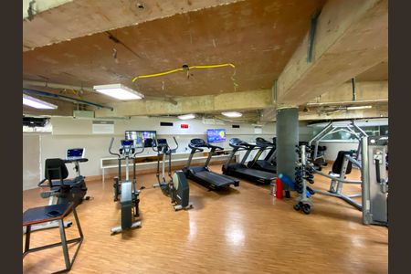 Apartamento à venda com 115m², 3 quartos e 2 vagas Apartamento à venda com 115m², 3 quartos e 2 vagasÁrea comum - Academia