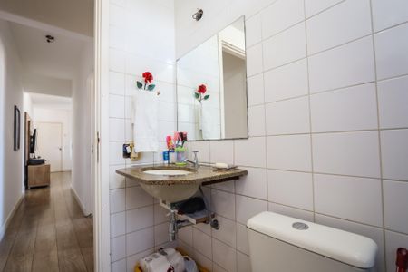 Apartamento à venda com 55m², 2 quartos e 1 vaga Apartamento à venda com 55m², 2 quartos e 1 vagaBanheiro