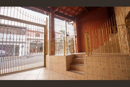 Casa à venda com 216m², 5 quartos e 2 vagas Casa à venda com 216m², 5 quartos e 2 vagasGaragem