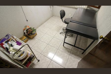 Casa à venda com 216m², 5 quartos e 2 vagas Casa à venda com 216m², 5 quartos e 2 vagasQuarto 3