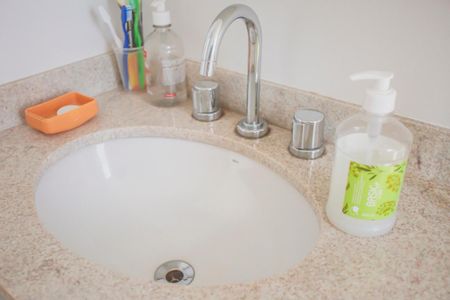 Apartamento à venda com 78m², 3 quartos e 1 vaga Apartamento à venda com 78m², 3 quartos e 1 vagaBanheiro 2