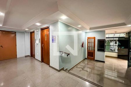 Apartamento à venda com 70m², 2 quartos e sem vagaÁrea comum - Hall de entrada