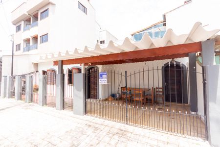Casa à venda com 85m², 2 quartos e 1 vagaFachada 