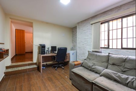 Casa à venda com 99m², 3 quartos e 1 vaga