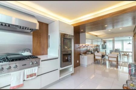 Apartamento à venda com 335m², 4 quartos e 4 vagas Apartamento à venda com 335m², 4 quartos e 4 vagasFoto 15