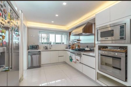 Apartamento à venda com 335m², 4 quartos e 4 vagas Apartamento à venda com 335m², 4 quartos e 4 vagasFoto 14