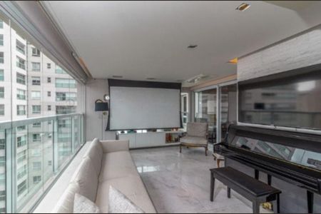 Apartamento à venda com 335m², 4 quartos e 4 vagas Apartamento à venda com 335m², 4 quartos e 4 vagasFoto 13