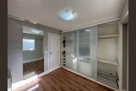 Apartamento à venda com 200m², 3 quartos e 2 vagas Apartamento à venda com 200m², 3 quartos e 2 vagasQuarto 1