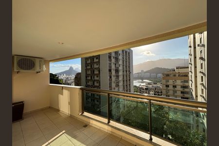 Apartamento à venda com 200m², 3 quartos e 2 vagas Apartamento à venda com 200m², 3 quartos e 2 vagasSuíte - vista