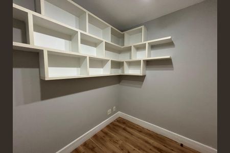 Apartamento à venda com 200m², 3 quartos e 2 vagas Apartamento à venda com 200m², 3 quartos e 2 vagasQuarto 2
