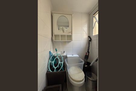Apartamento à venda com 200m², 3 quartos e 2 vagas Apartamento à venda com 200m², 3 quartos e 2 vagasÁrea de serviço - banheiro
