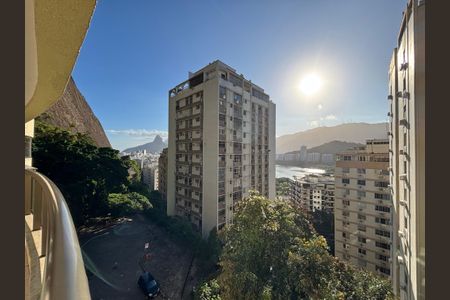 Apartamento à venda com 200m², 3 quartos e 2 vagas Apartamento à venda com 200m², 3 quartos e 2 vagasVaranda da Sala 1 - Vista