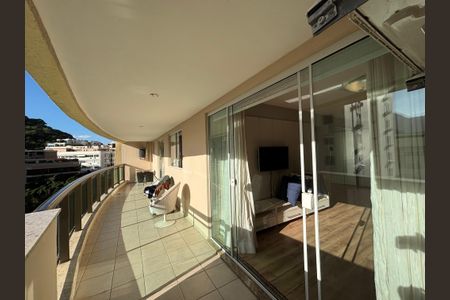Apartamento à venda com 200m², 3 quartos e 2 vagas Apartamento à venda com 200m², 3 quartos e 2 vagasVaranda da Sala 1