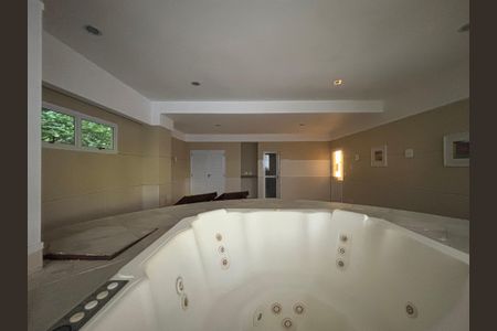 Apartamento à venda com 200m², 3 quartos e 2 vagas Apartamento à venda com 200m², 3 quartos e 2 vagasÁrea comum