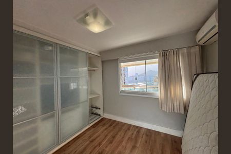 Apartamento à venda com 200m², 3 quartos e 2 vagas Apartamento à venda com 200m², 3 quartos e 2 vagasQuarto 1